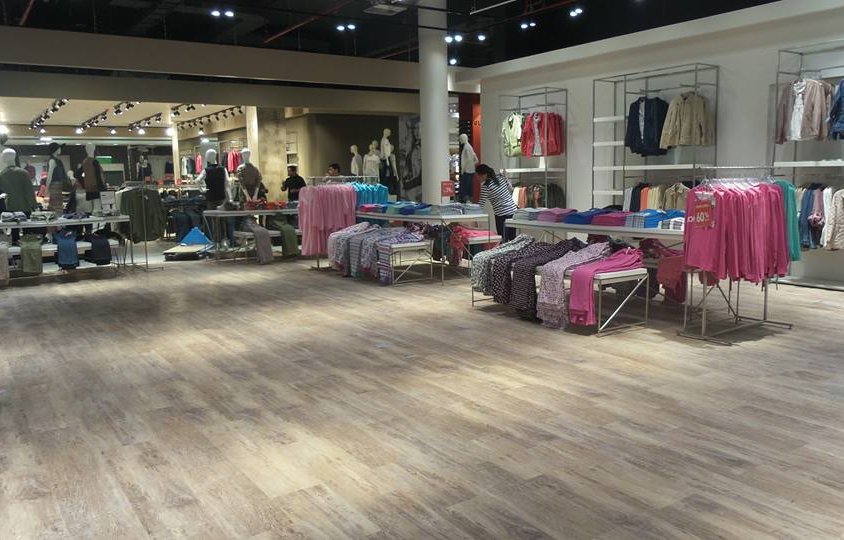 C.C. Jockey Plaza – Tienda Ripley